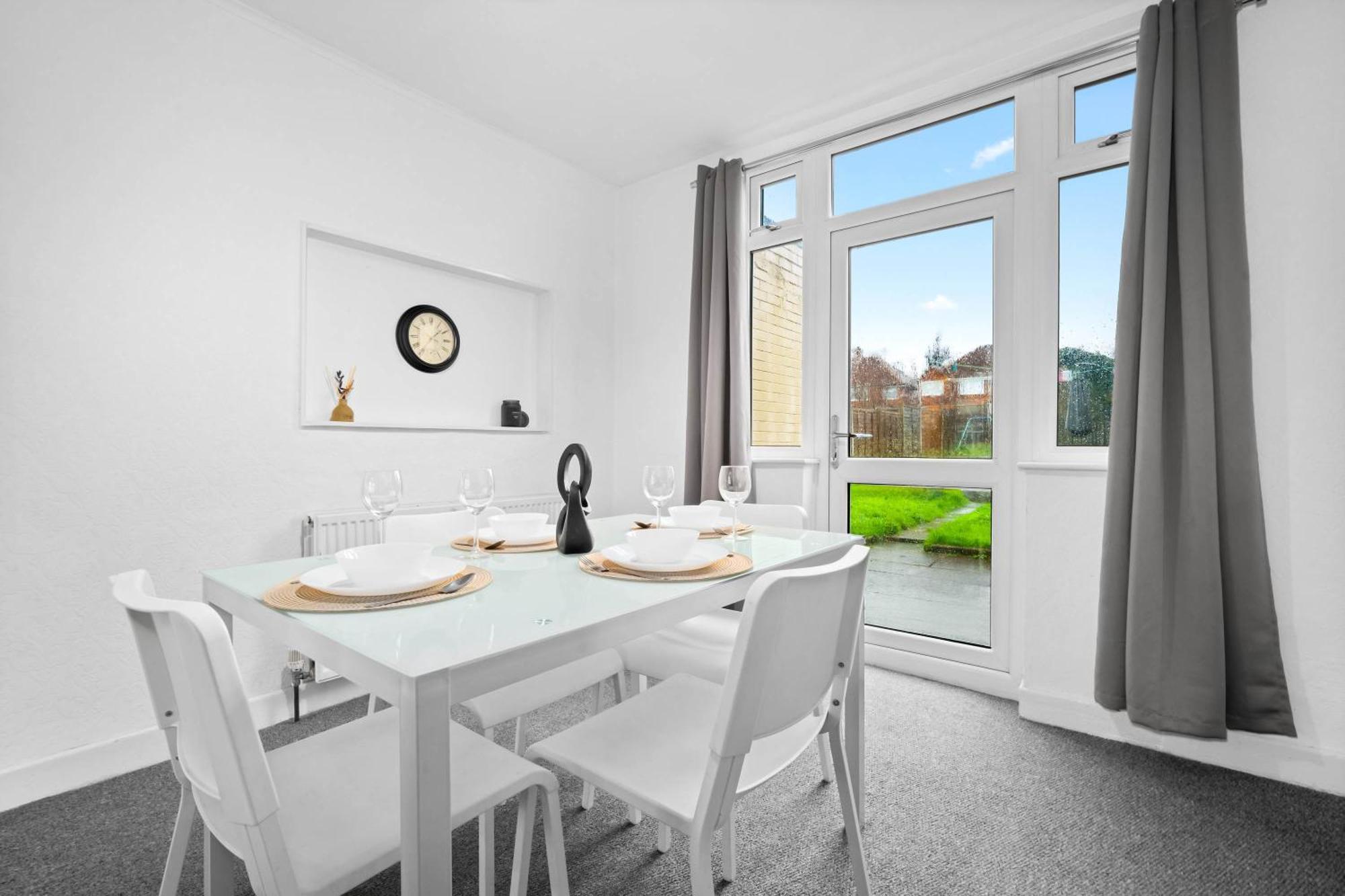 Stylish 3 Bedroom House - Parking - Garden - Great Barr - Netflix - Top Rated -121J Birmingham Extérieur photo